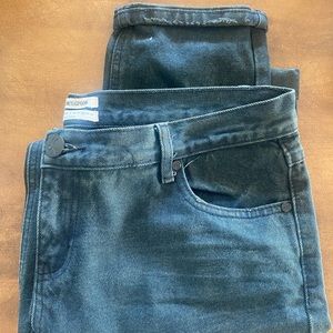 [Urban Outfitters] Semi Ripped Jeans